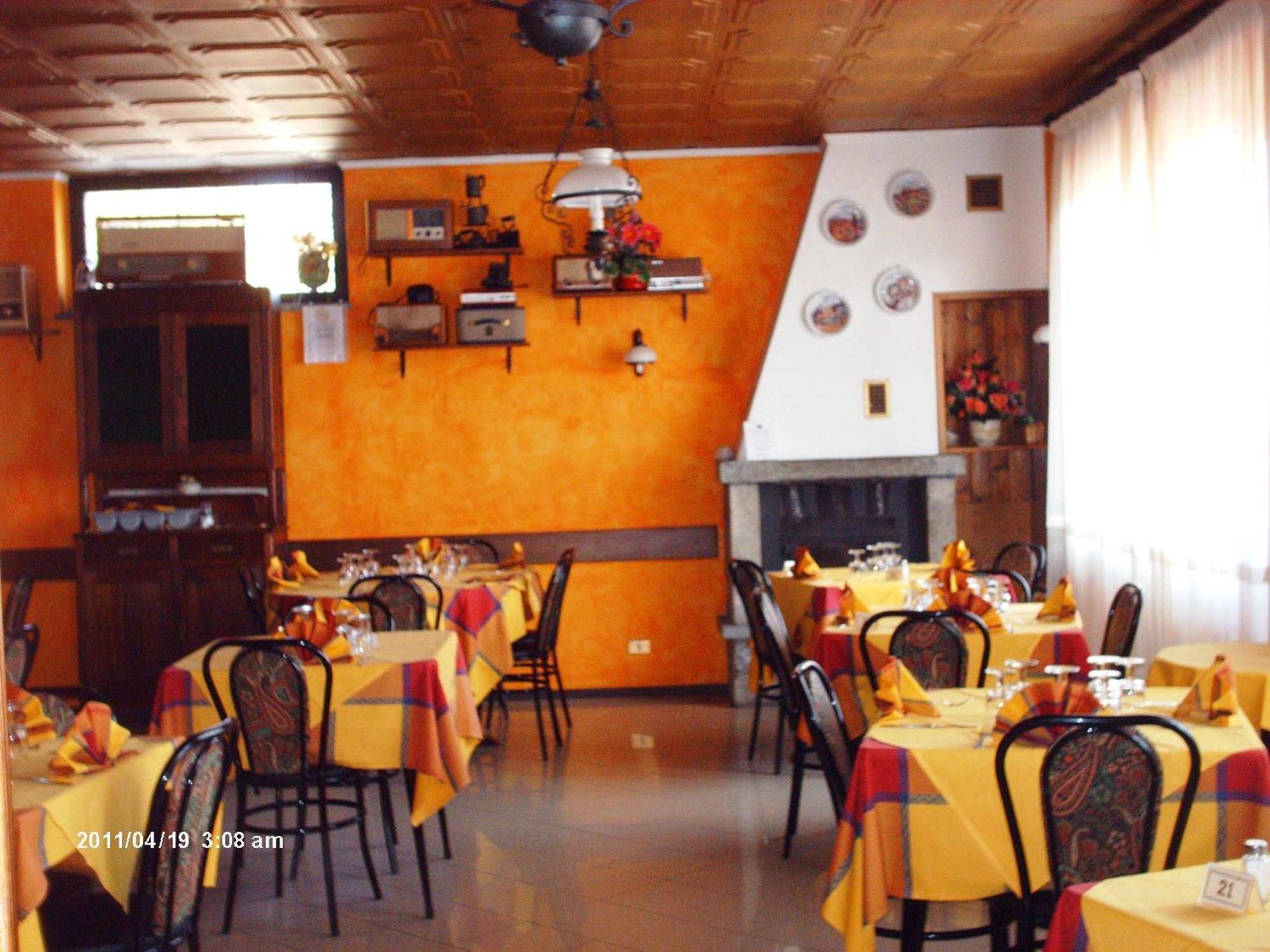 Hotel La Capannina Massino Visconti Bagian luar foto