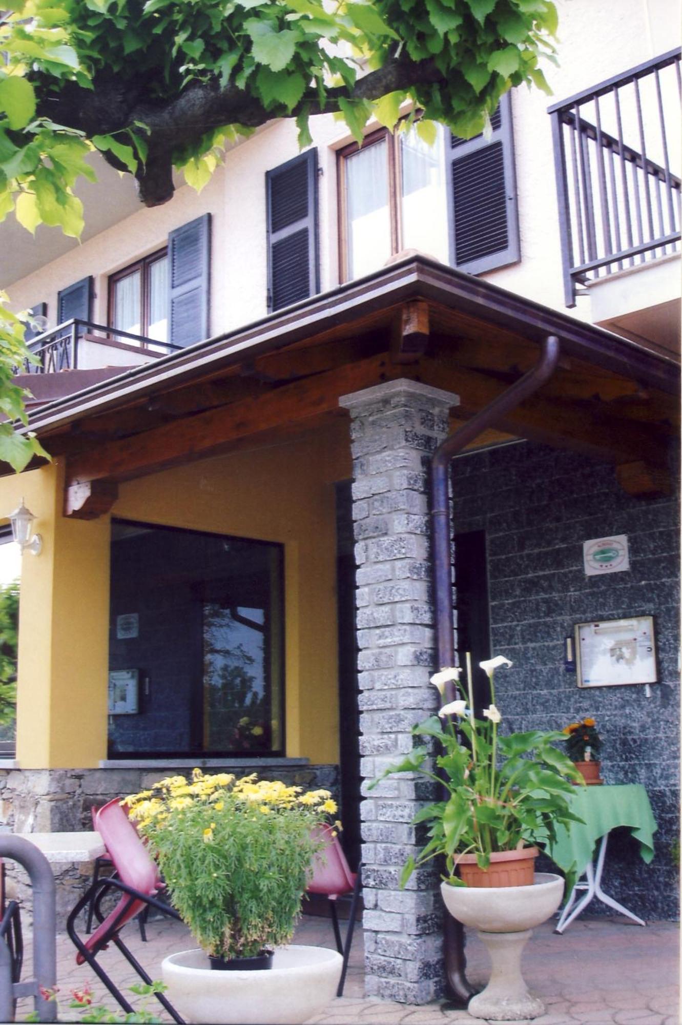 Hotel La Capannina Massino Visconti Bagian luar foto