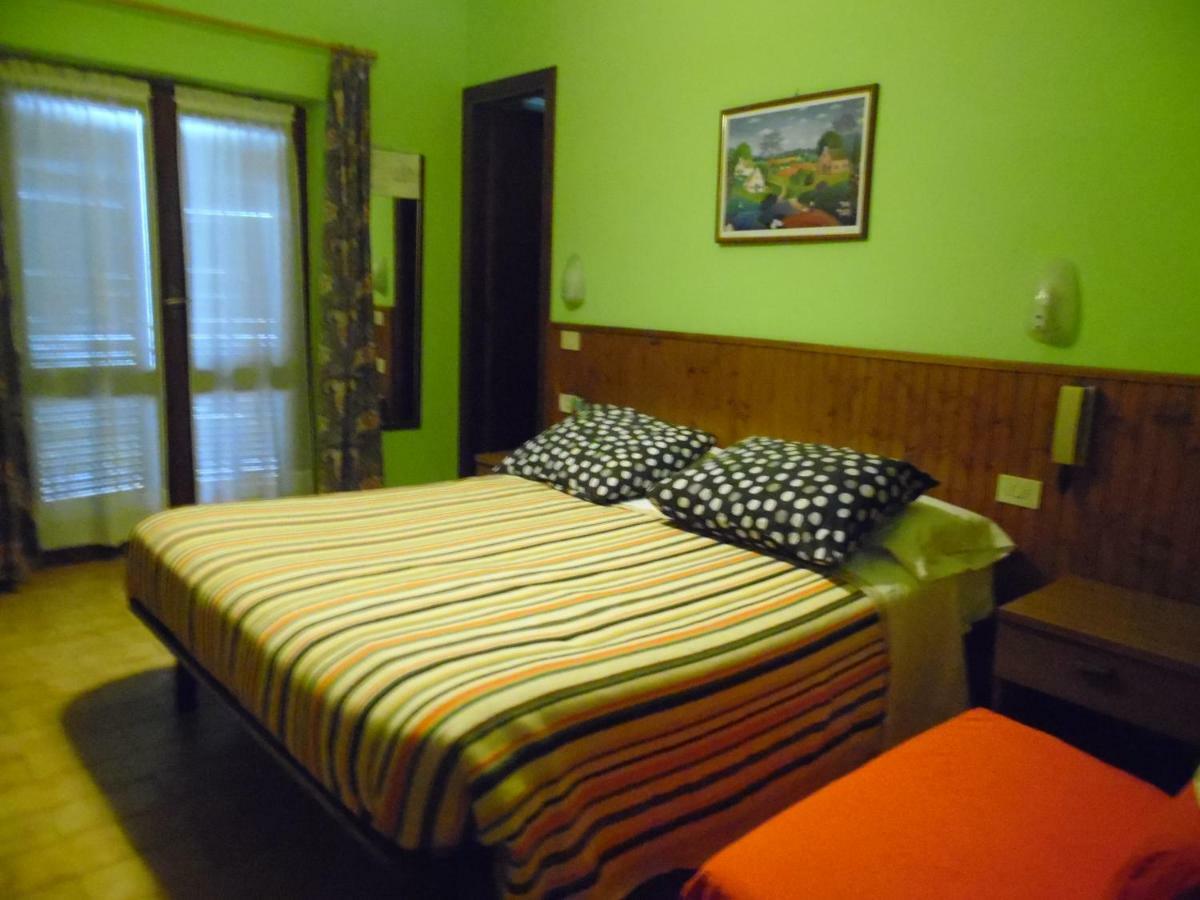 Hotel La Capannina Massino Visconti Bagian luar foto